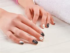 Học Nghề Nail Mất Bao Lâu